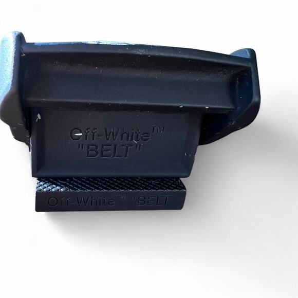 Off-White™ Clear Industrial Belt – Made in Italy, Transparent PVC, Black  (47”) - Picture 4 of 8